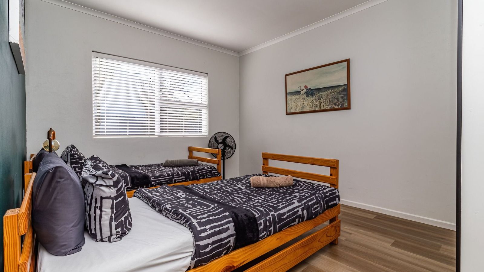 Twin room with two single beds